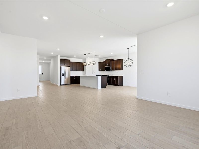 Spacious, unfurnished interior of a new home in Meritage Homes by Teravalis - Reserve Series, Buckeye (Image 10).