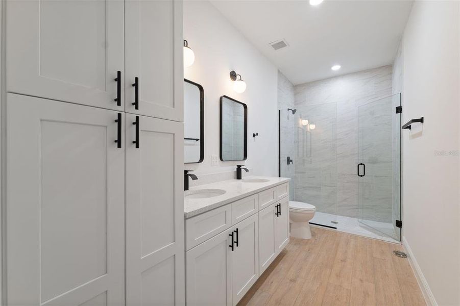 Furnished interior view inside a new home in , Ocala (Image 9).