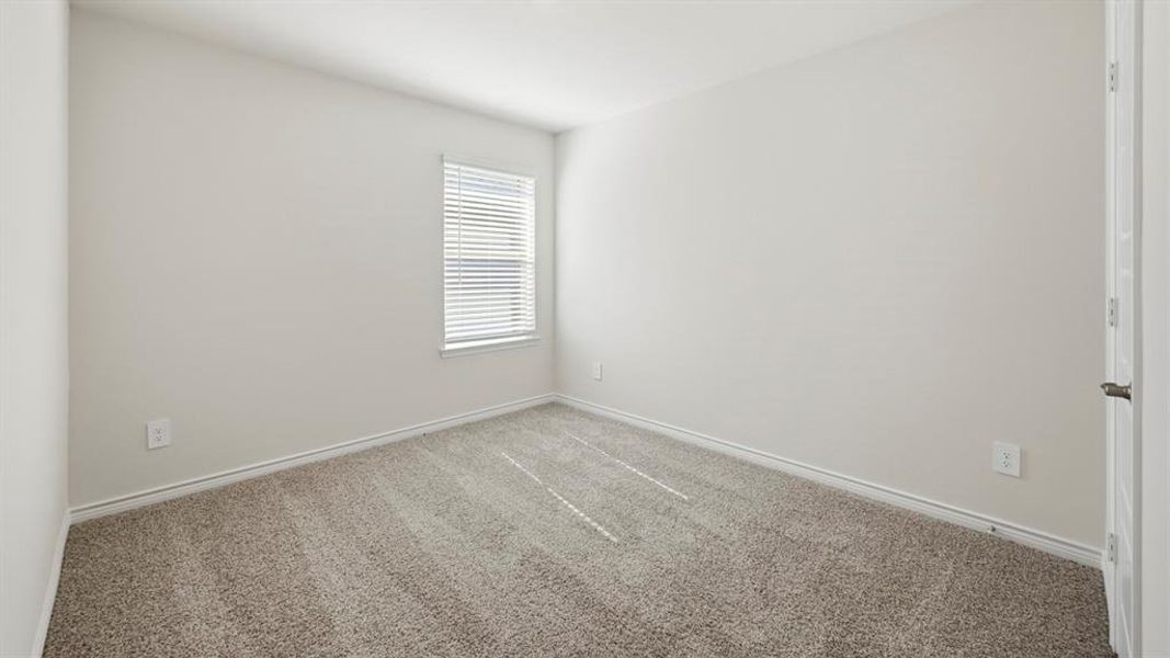 Spacious, unfurnished interior of a new home in Winchester Crossing, Princeton (Image 18).