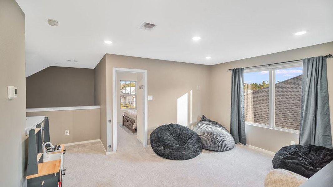 Game room/flex space Game room/flex space