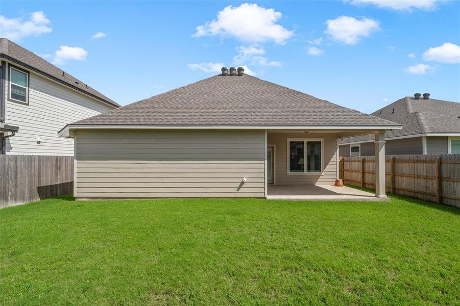 Exterior details and patio area of a home in , Waco (Image 25).