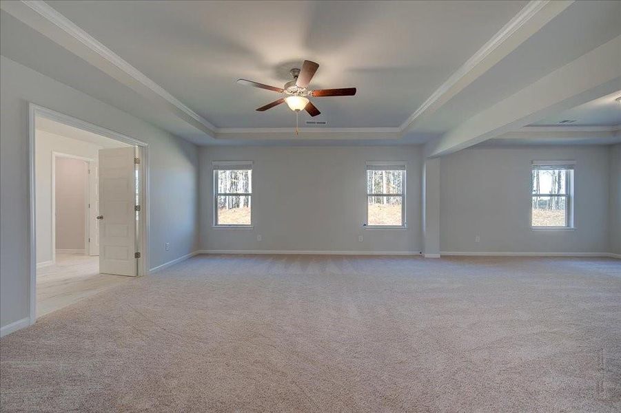 Spacious, unfurnished interior of a new home in Riverbend Overlook, Fayetteville (Image 24).