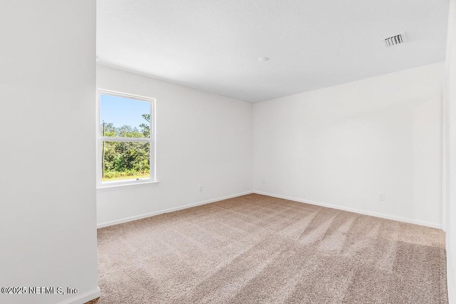 Spacious, unfurnished interior of a new home in , St. Augustine (Image 7).