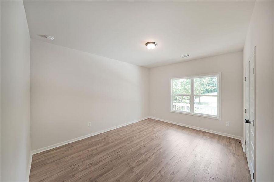 Spacious, unfurnished interior of a new home in , Dahlonega (Image 15).