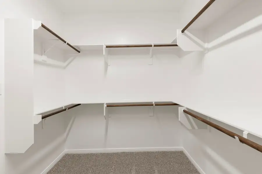 Spacious, unfurnished interior of a new home in South Fork, Waco (Image 12).
