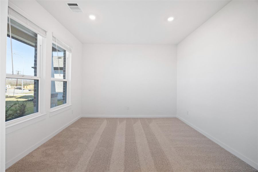 Spacious, unfurnished interior of a new home in , Manvel (Image 13).