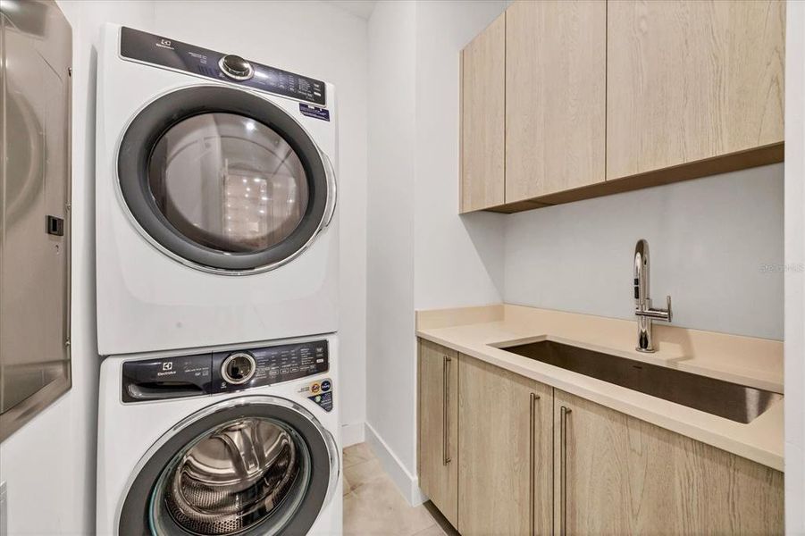 Close-up of interior finishes inside a home in , Sarasota (Image 20).