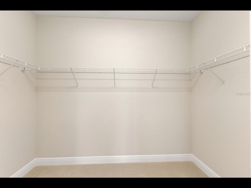 Spacious, unfurnished interior of a new home in , Sarasota (Image 27).