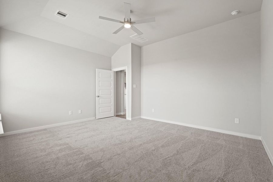 Spacious, unfurnished interior of a new home in Briarwood Crossing, Rosenberg (Image 19). Spacious, unfurnished interior of a new home in Briarwood Crossing, Rosenberg (Image 19).