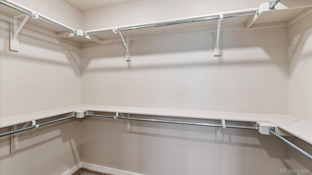 Spacious, unfurnished interior of a new home in Horizon Uptown, Aurora (Image 17).