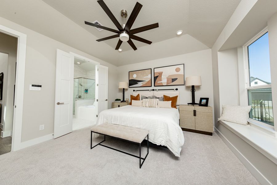 Representative furnished interior of a home built from the Stratford by Beazer Homes in Ellwood: Signature Collection, Iowa Colony (Image 9).