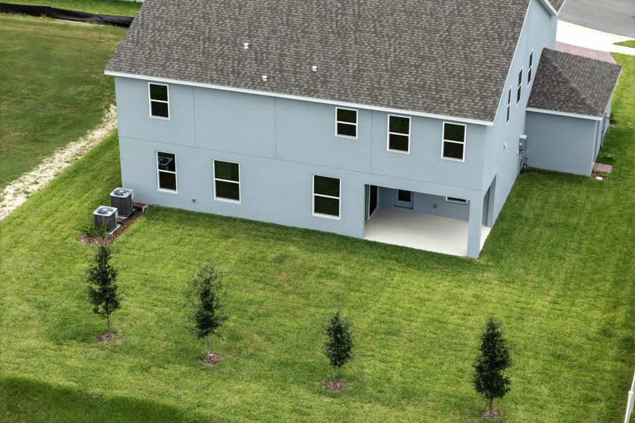 Exterior details and patio area of a home in Bargrove Estates, Mount Dora (Image 4).