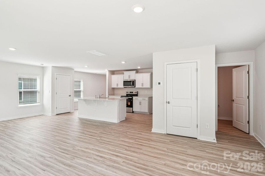 Spacious, unfurnished interior of a new home in Woodhaven at Chester, Chester (Image 15).