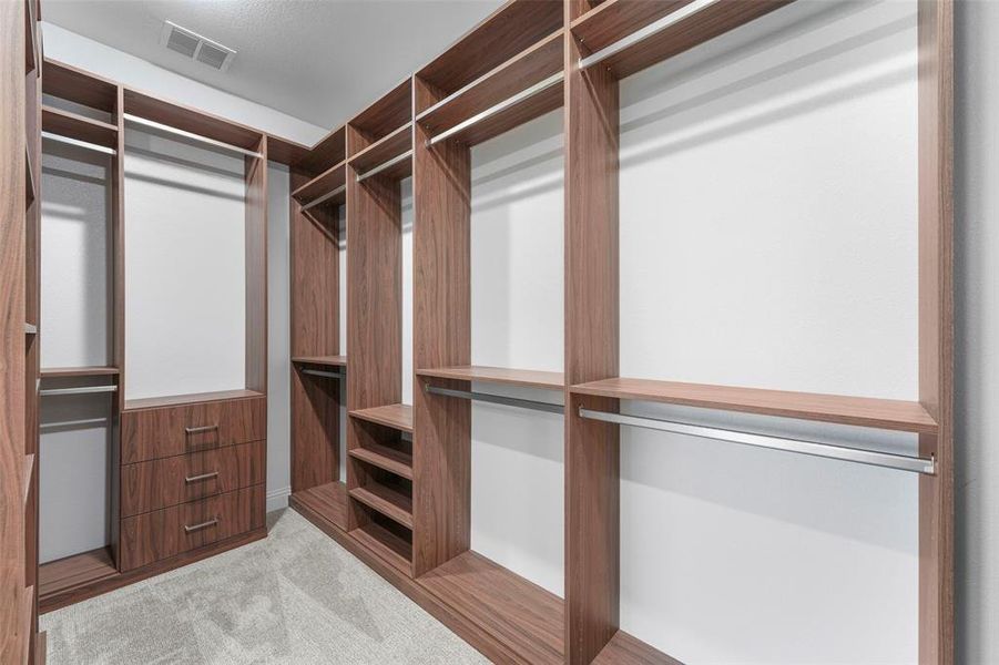 Furnished interior view inside a new home in , Waxahachie (Image 14).