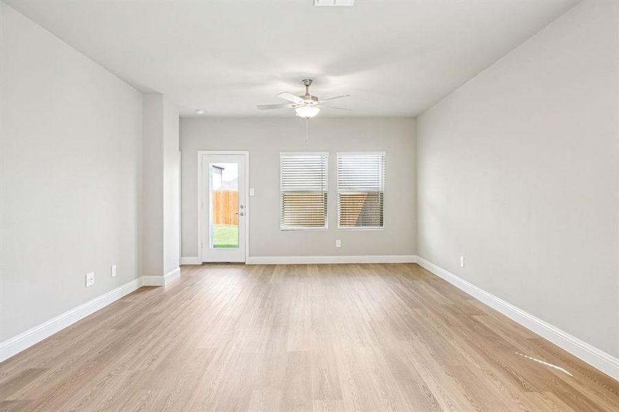 Photo is not of the actual home, but is an inspirational photo of builder’s model home and may depict options, furnishings, and/or decorator features that are not included. Photo is not of the actual home, but is an inspirational photo of builder’s model home and may depict options, furnishings, and/or decorator features that are not included.