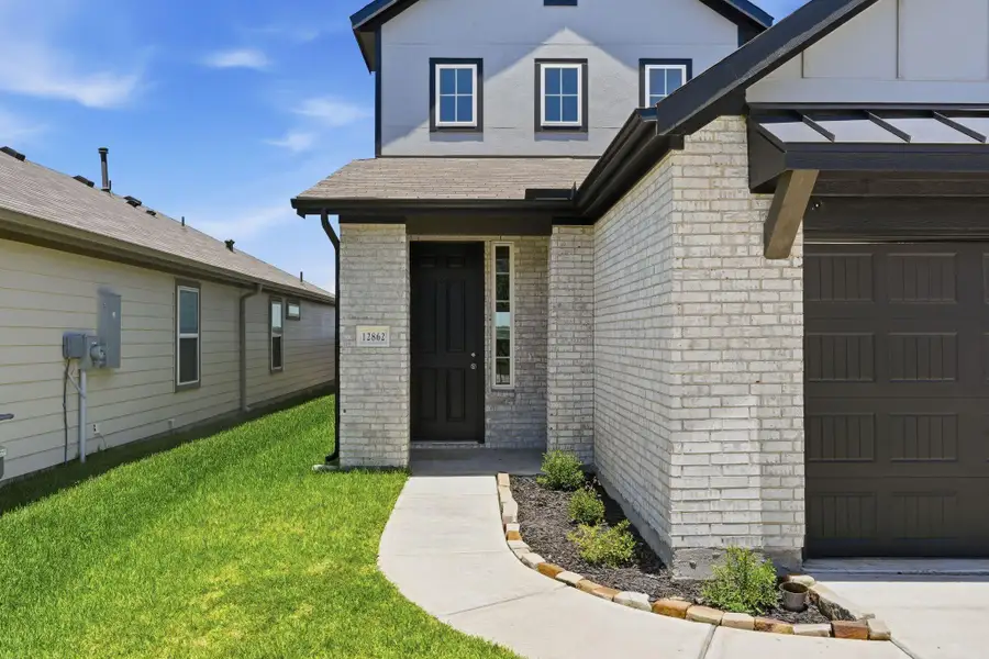 Exterior details and patio area of a home in Mostyn Springs, Magnolia (Image 20). Exterior details and patio area of a home in Mostyn Springs, Magnolia (Image 20).
