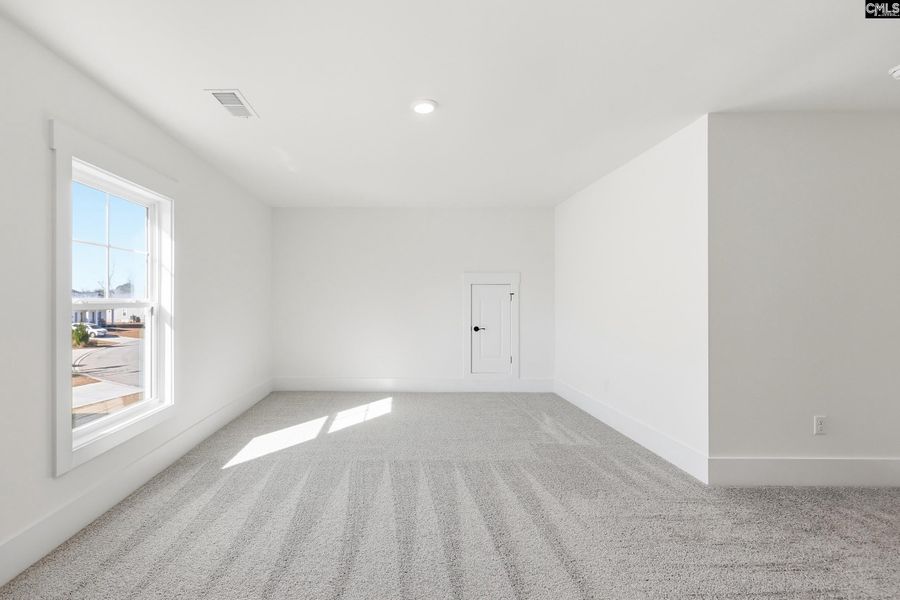 Spacious, unfurnished interior of a new home in Blythewood Farms, Blythewood (Image 30).