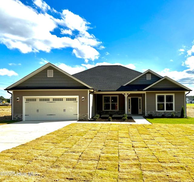 Image 17 of a home in Magnolia Estates. Image 17 of a home in Magnolia Estates.
