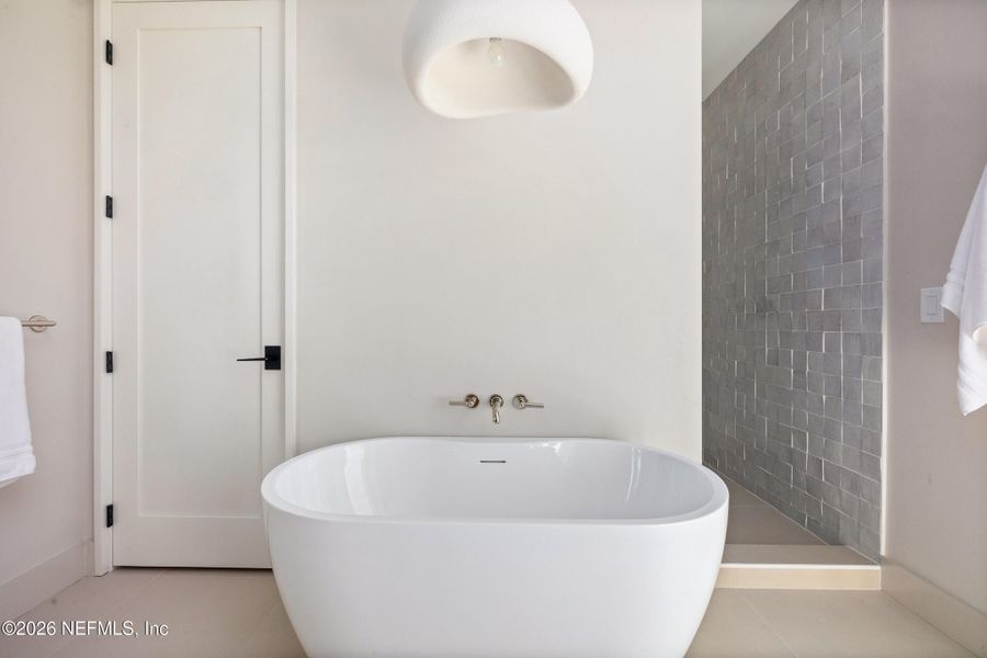 Close-up of interior finishes inside a home in , Atlantic Beach (Image 21).