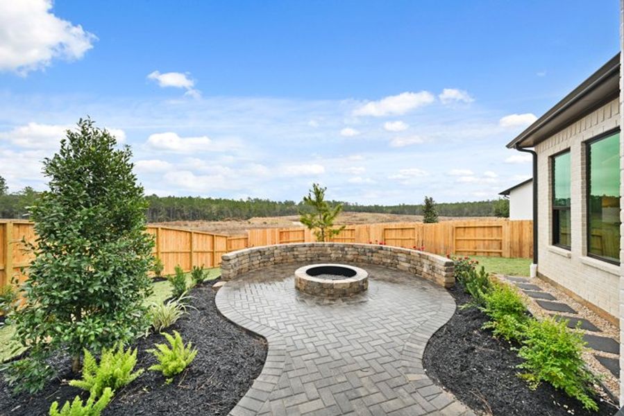 Exterior details and patio area of a home in Wildtree 70', Montgomery (Image 23).