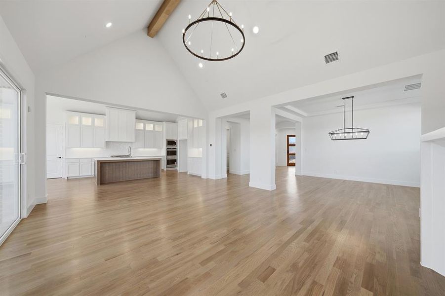Spacious, unfurnished interior of a new home in , Prosper (Image 20).