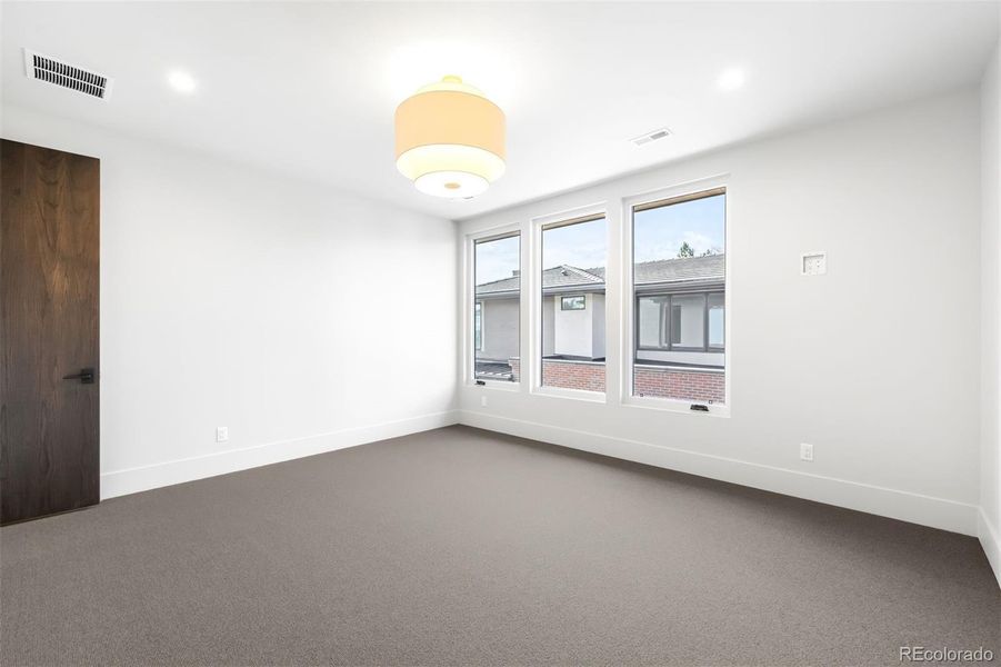 Spacious, unfurnished interior of a new home in , Denver (Image 33).