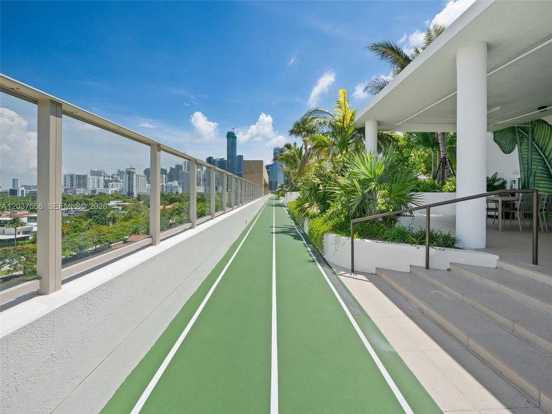 Community amenities in 2200 Brickell, Miami (Image 62). Community amenities in 2200 Brickell, Miami (Image 62).