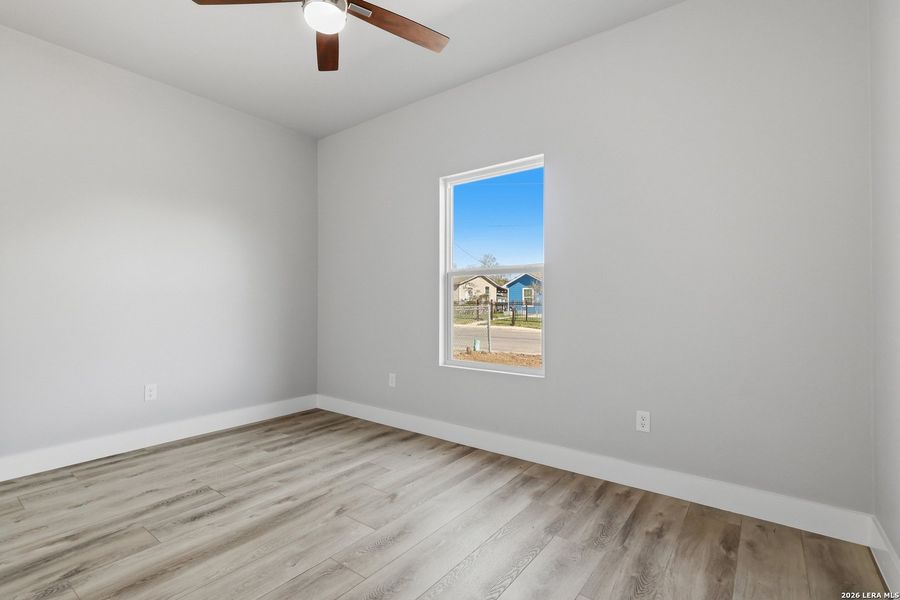 Spacious, unfurnished interior of a new home in , San Antonio (Image 22).