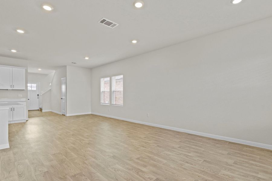Spacious, unfurnished interior of a new home in Whisper South, San Marcos (Image 38).