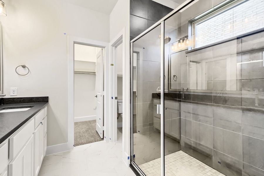 Plan 1450 Representative Photo - Main Bathroom Plan 1450 Representative Photo - Main Bathroom