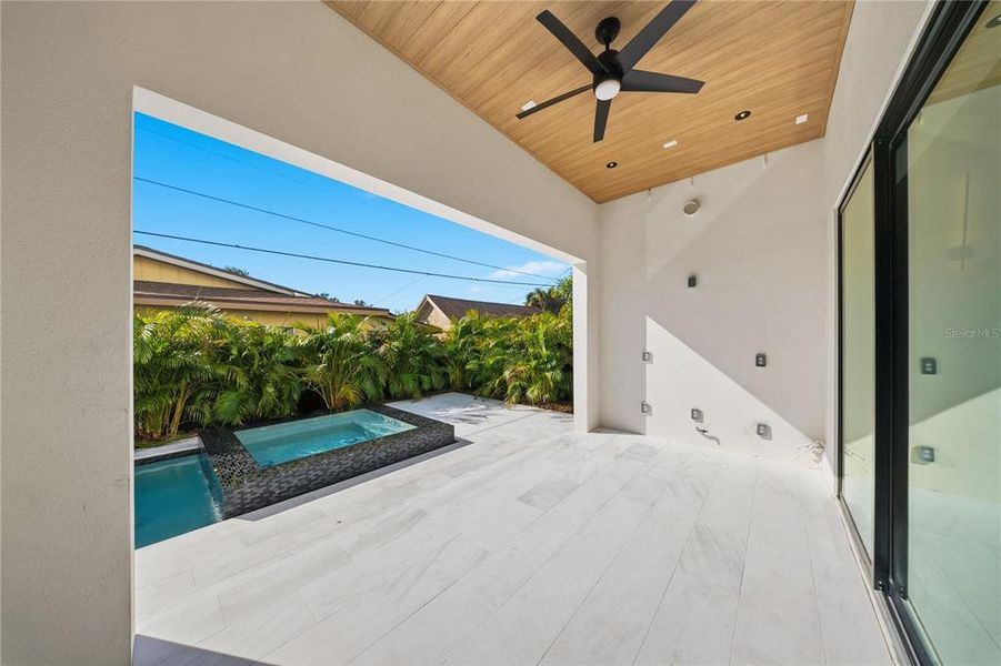 Exterior details and patio area of a home in , Tampa (Image 30).