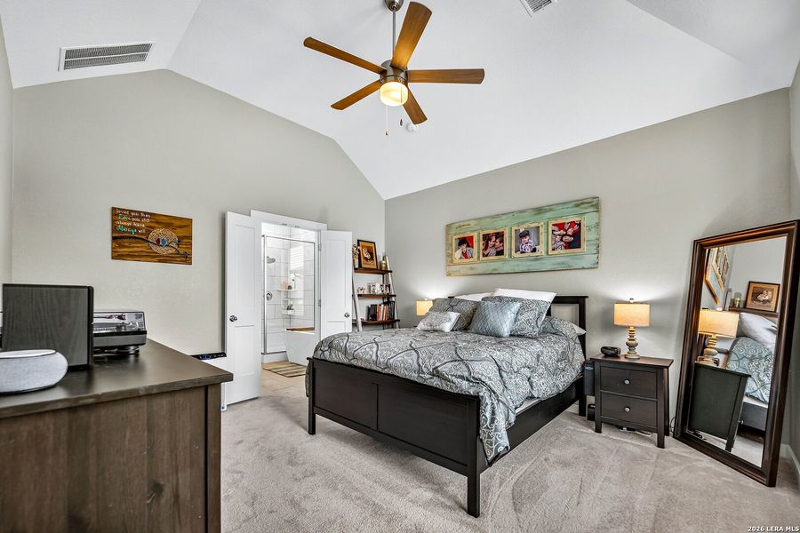 Furnished interior view inside a new home in Meyer Ranch, New Braunfels (Image 32).
