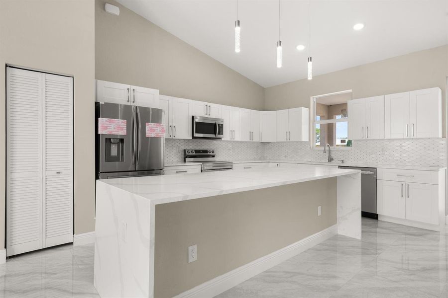 interior - kitchen 3