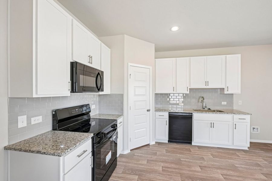Furnished interior view inside a new home in Cascade, Liberty Hill (Image 6).