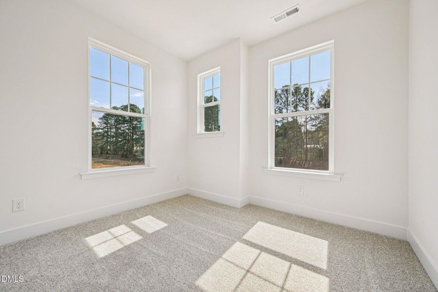 22-web-or-mls-Dunzo Dr-S1203-022