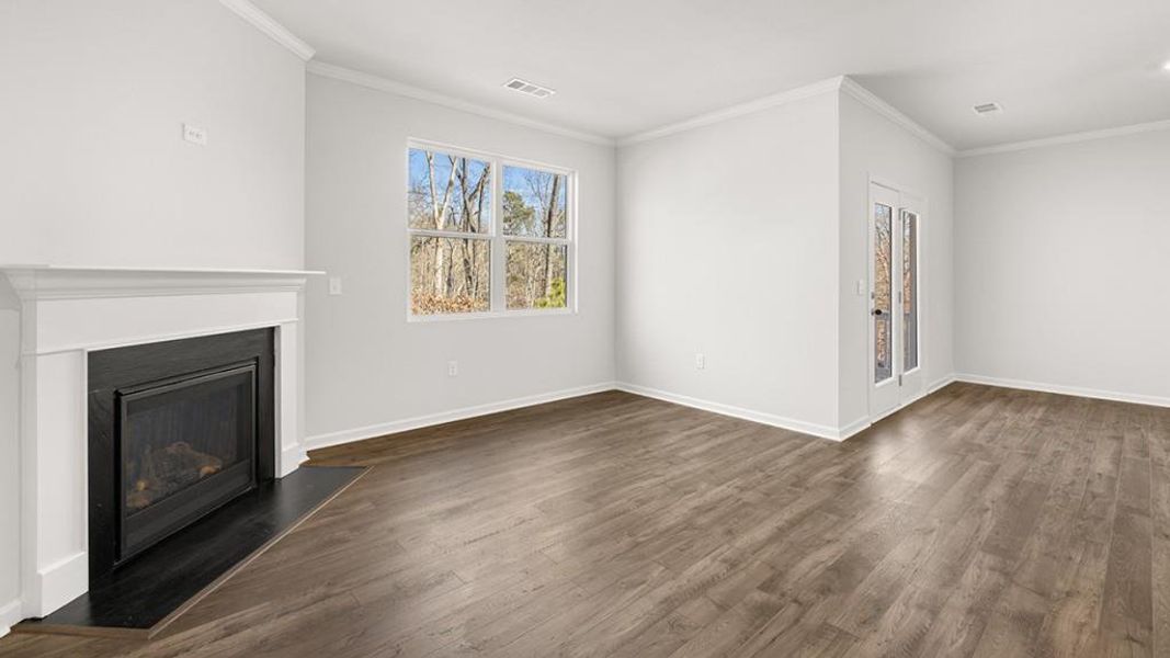Spacious, unfurnished interior of a new home in Falcon Landing, Gainesville (Image 22).