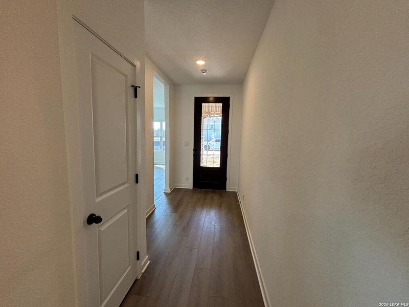 Spacious, unfurnished interior of a new home in Saddlebrook Ranch, Schertz (Image 26). Spacious, unfurnished interior of a new home in Saddlebrook Ranch, Schertz (Image 26).
