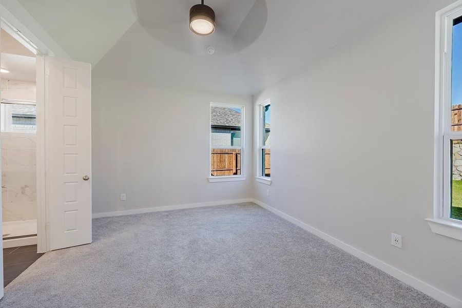 Spacious, unfurnished interior of a new home in Devonshire, Forney (Image 26).