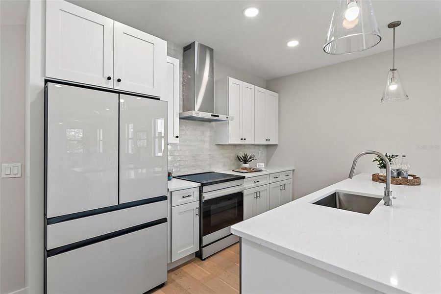 Furnished interior view inside a new home in , St. Petersburg (Image 6).