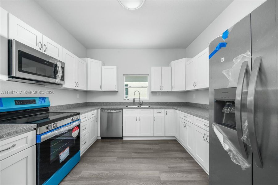 Furnished interior view inside a new home in , Sebring (Image 9).