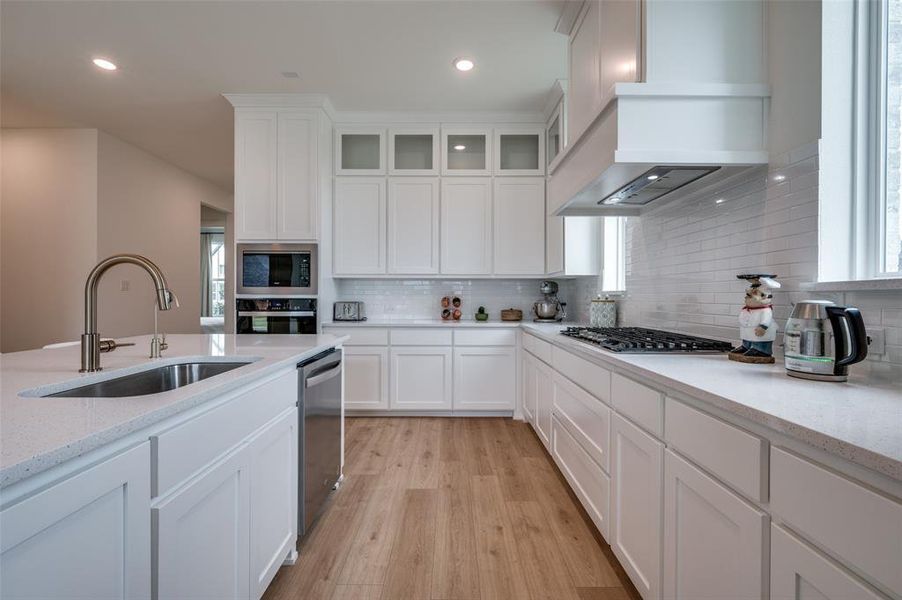 Furnished interior view inside a new home in , Prosper (Image 11).