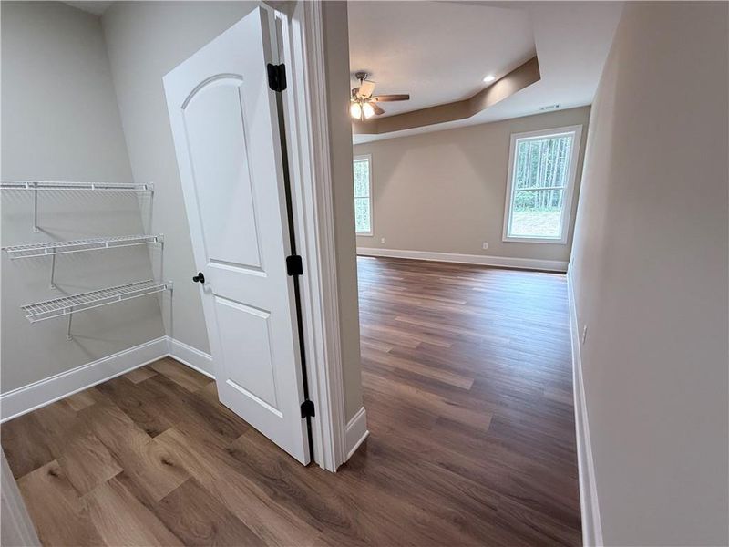 Spacious, unfurnished interior of a new home in , Mansfield (Image 22).