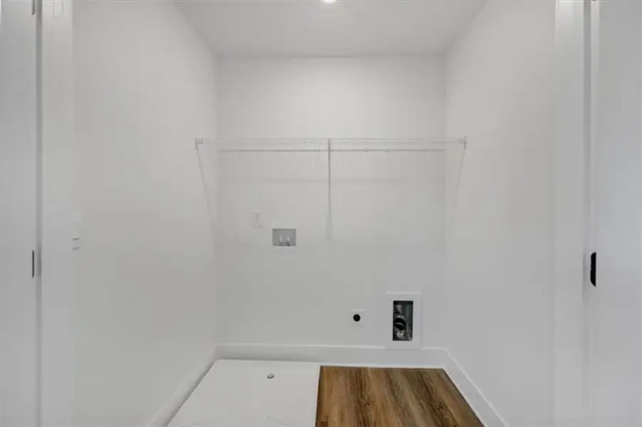 Spacious, unfurnished interior of a new home in Canterbury Villas, Carrollton (Image 14).