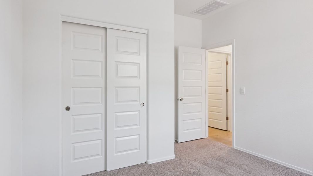 Spacious, unfurnished interior of a new home in Moonlight, Maricopa (Image 31).