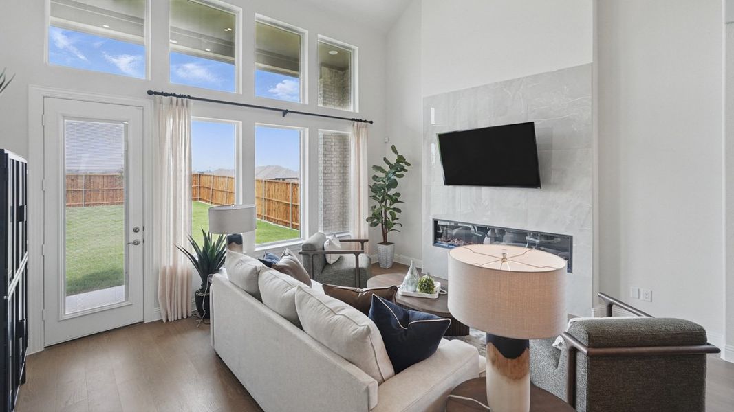 Representative furnished interior of a home built from the CYPRESS by D.R. Horton in Clearview Ranch, Royse City (Image 15). Representative furnished interior of a home built from the CYPRESS by D.R. Horton in Clearview Ranch, Royse City (Image 15).