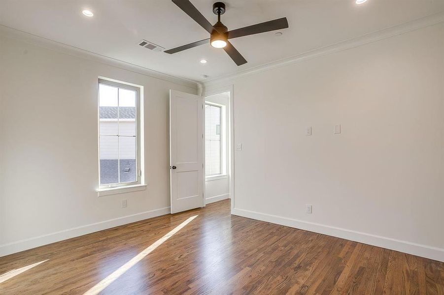 Spacious, unfurnished interior of a new home in , Grapevine (Image 38).