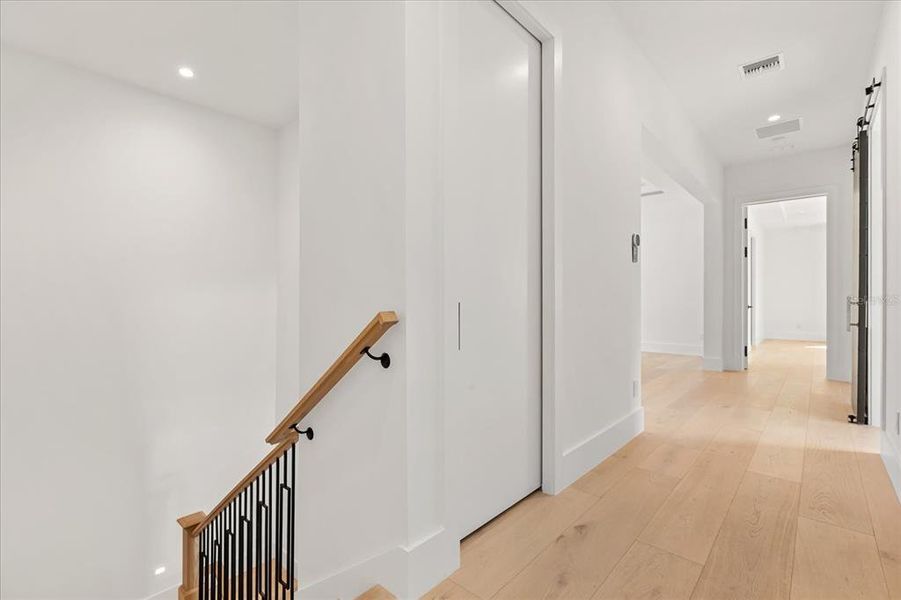 Spacious, unfurnished interior of a new home in , Winter Park (Image 77). Spacious, unfurnished interior of a new home in , Winter Park (Image 77).