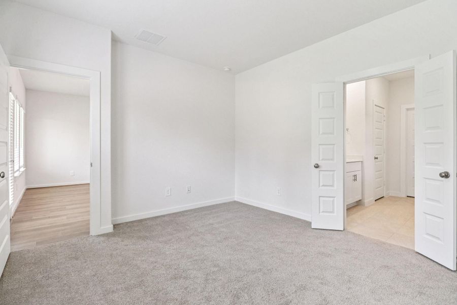 Photo is not of the actual home, but is an inspirational photo of builder’s model home and may depict options, furnishings, and/or decorator features that are not included Photo is not of the actual home, but is an inspirational photo of builder’s model home and may depict options, furnishings, and/or decorator features that are not included