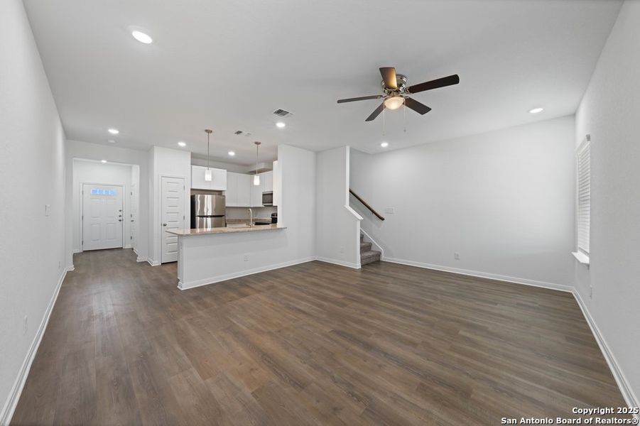Spacious, unfurnished interior of a new home in The Preserve at Candlemeadow, San Antonio (Image 27).