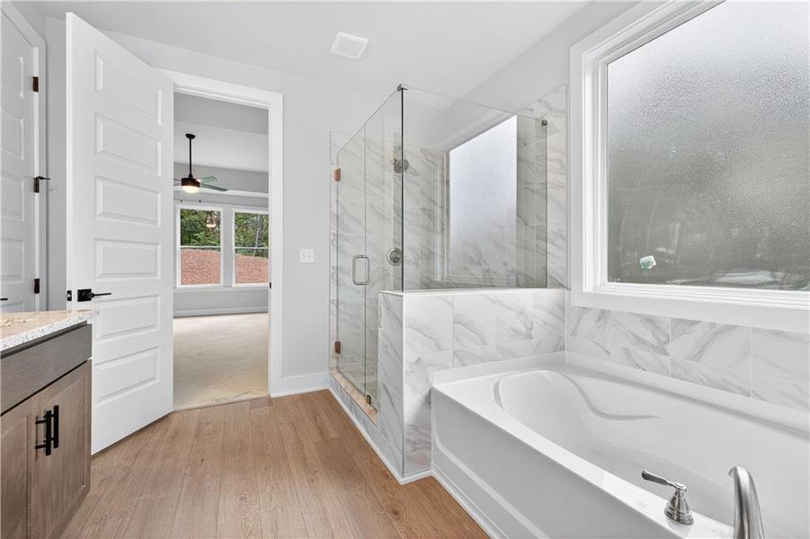 Furnished interior view inside a new home in , Gainesville (Image 14).